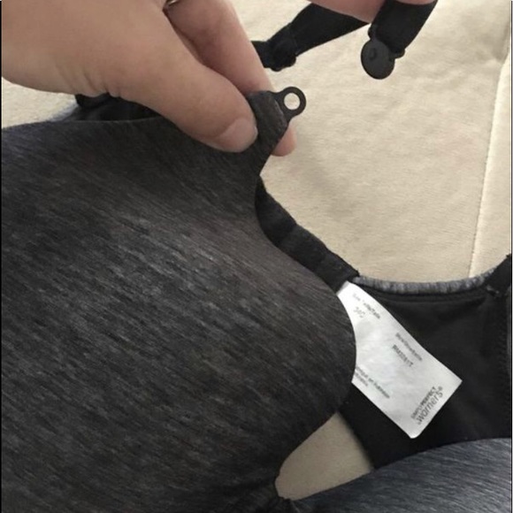 Nursing bras - Picture 3 of 3